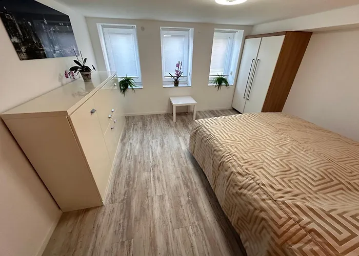 Souterrainwohnung Zwischen Hamburg Und Ostsee